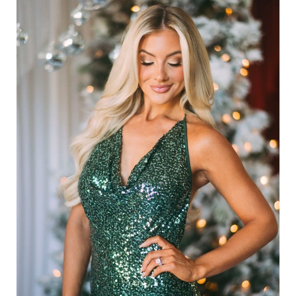 Green Sequin Jumpsuit. M. NWT - Picture 5 of 16